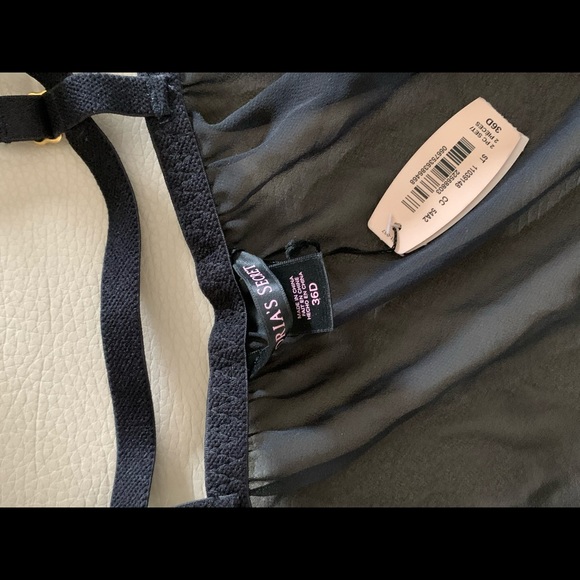 2 Piece Victoria Secret Set - Picture 3 of 5